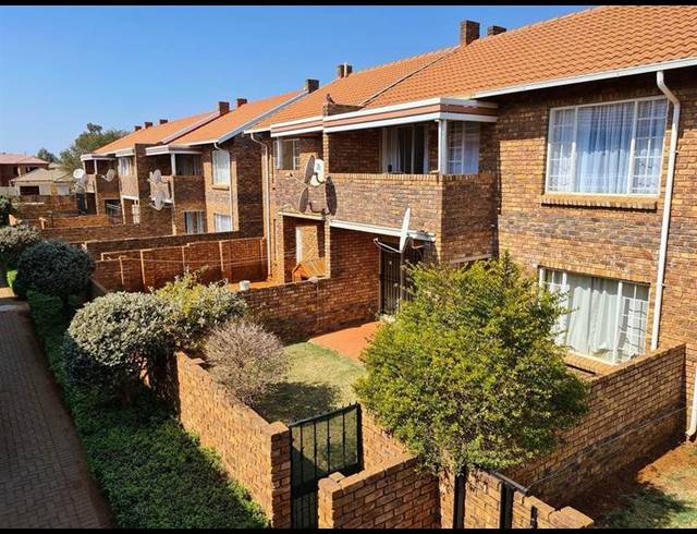 2 BEDROOM APARTMENT FOR SALE IN CLARINA